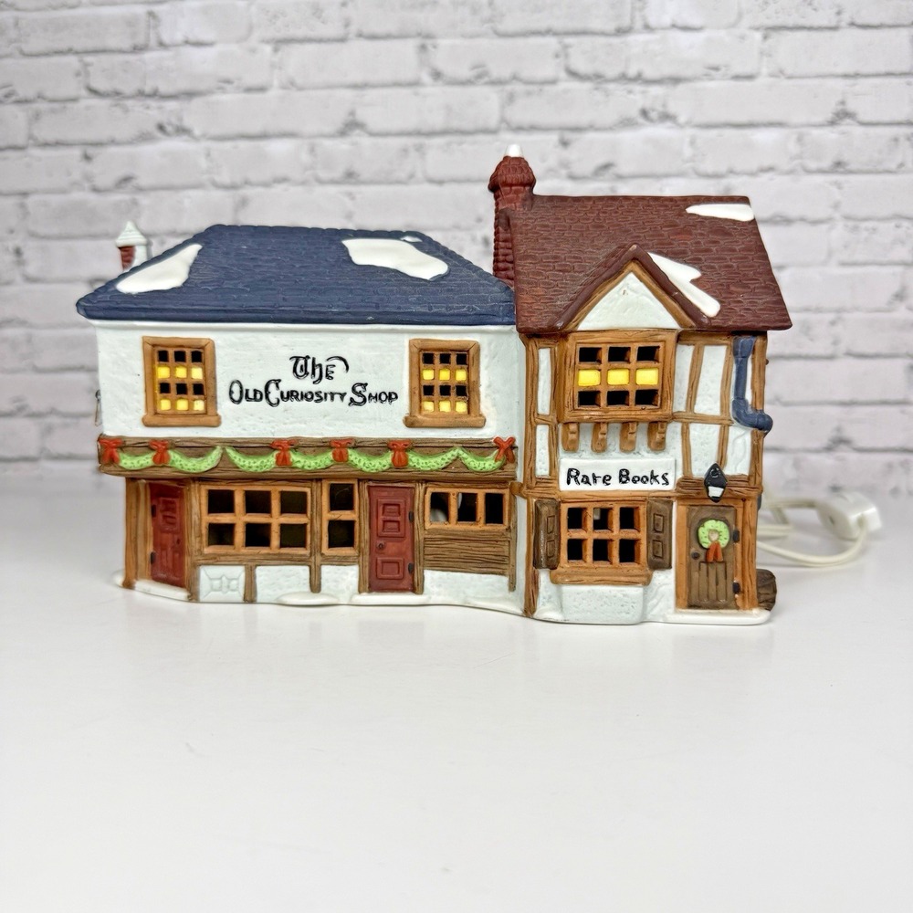 Department 56 "The Old Curiosity Shop" lighted porcelain Dickens' Village Series